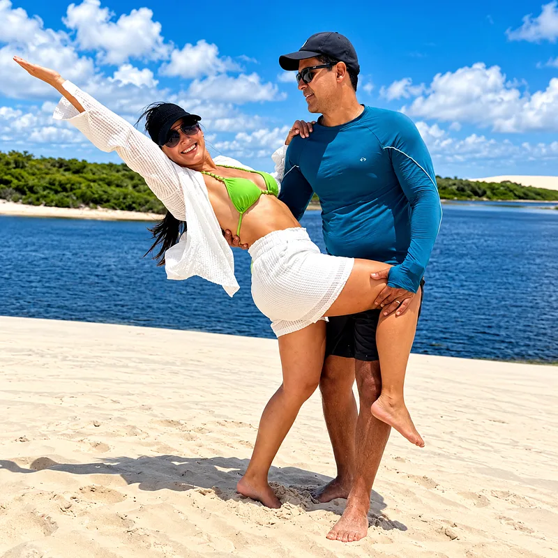 Casal caminhando nas dunas ensolaradas
